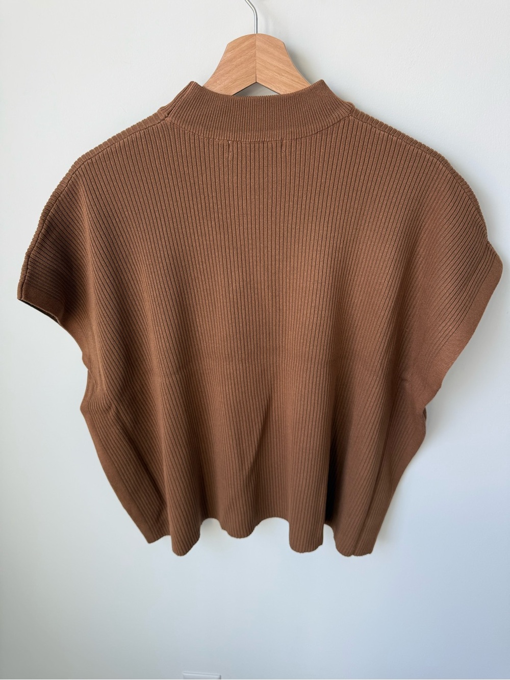 Zenana Women’s NWT Ribbed Mock-Neck Short Sleeve Sweater - Deep Camel | M&L - Picture 4 of 7